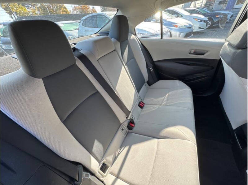 2022 Toyota Corolla Hybrid LE