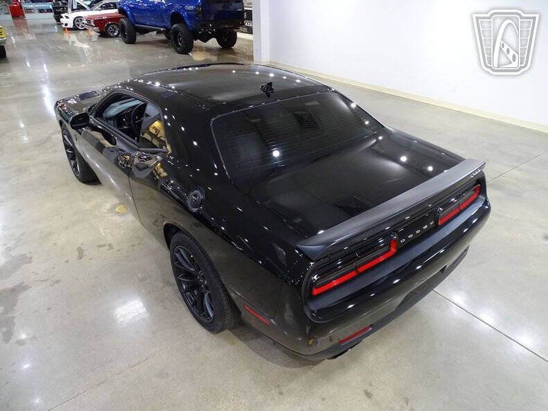 2015 Dodge Challenger SRT Hellcat