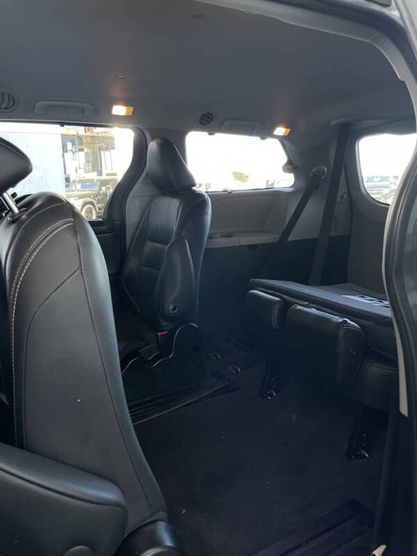 2015 Toyota Sienna