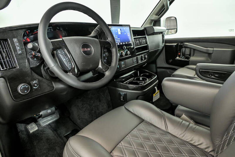 2026 GMC Savana 2500