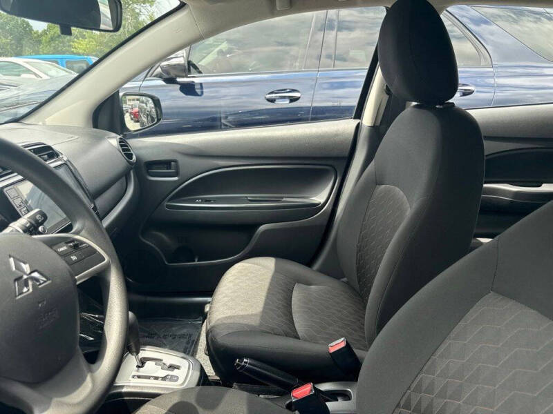 2024 Mitsubishi Mirage ES