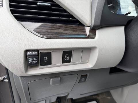 2016 Toyota Sienna XLE Premium 7-Passenger