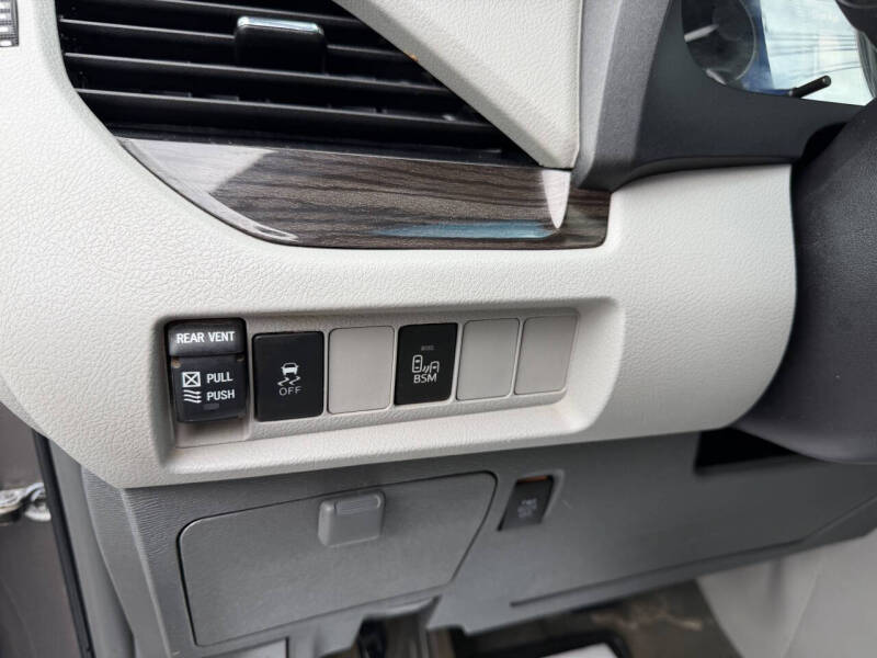 2016 Toyota Sienna XLE Premium 7-Passenger