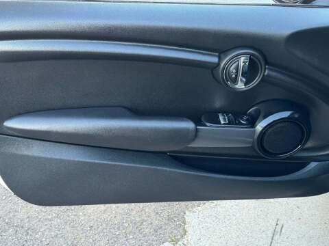 2015 MINI Hardtop 2 Door Cooper
