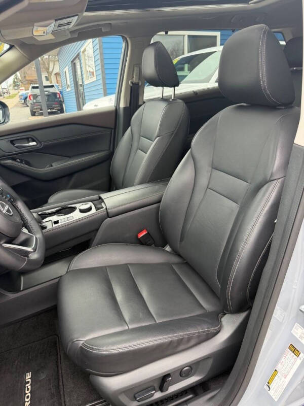 2023 Nissan Rogue SL