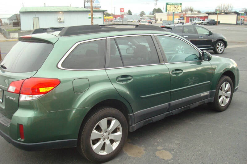 2011 Subaru Outback 2.5i Limited