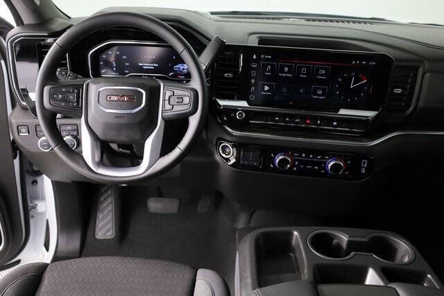 2025 GMC Sierra 1500 Elevation Standard