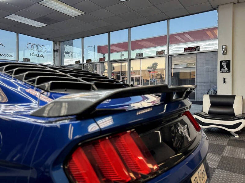 2017 Ford Mustang V6