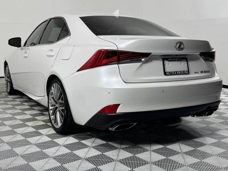 2018 Lexus IS 300