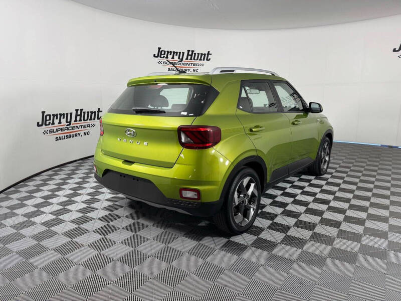 2024 Hyundai Venue SEL