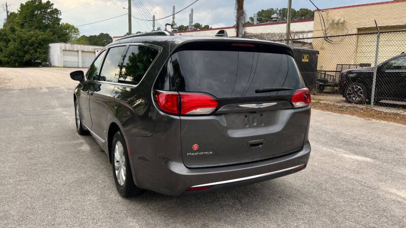 2018 Chrysler Pacifica Touring L