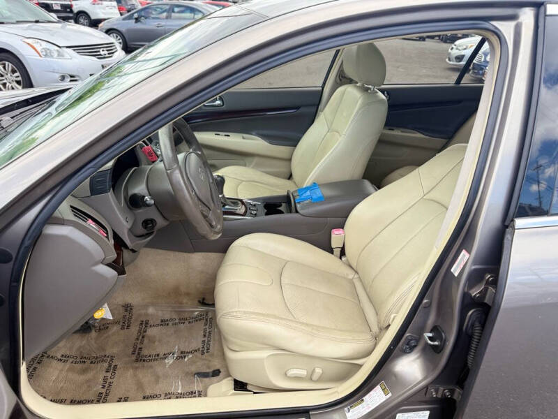 2011 Infiniti G37 Sedan x