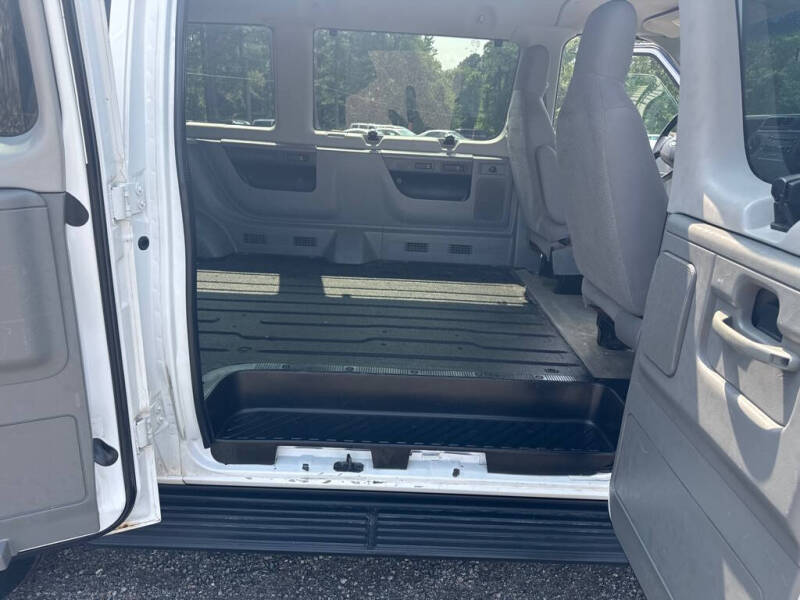 2013 Ford E-Series E-350 SD XLT