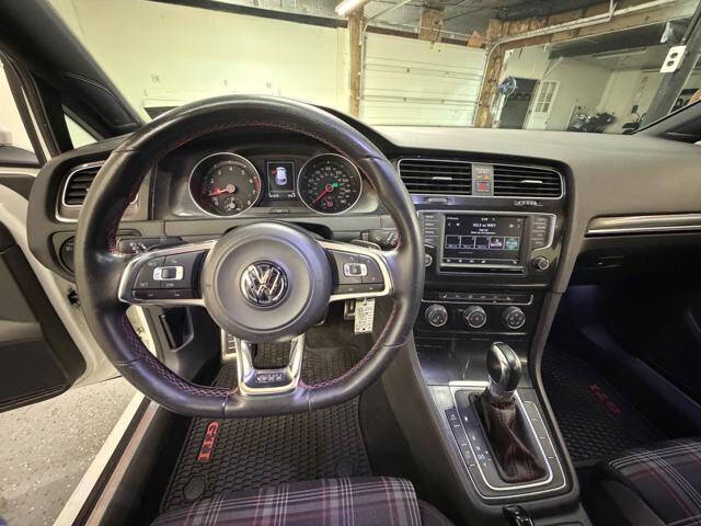 2016 Volkswagen Golf GTI