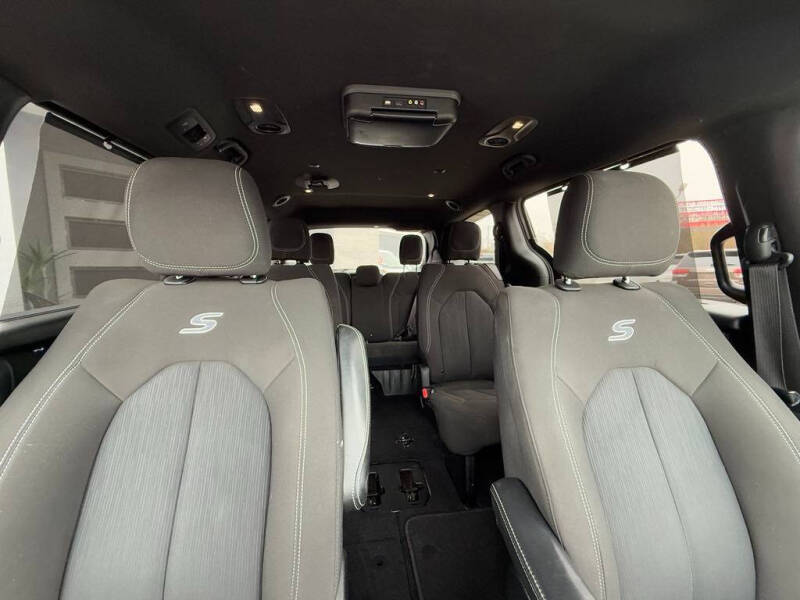 2020 Chrysler Pacifica Touring