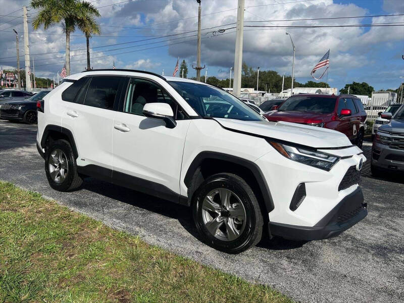 2024 Toyota RAV4 Hybrid XLE