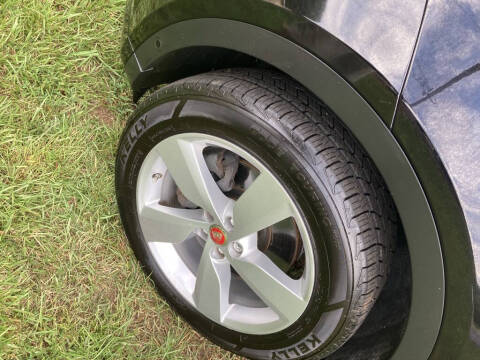 2019 Jaguar E-PACE P300 R-Dynamic SE