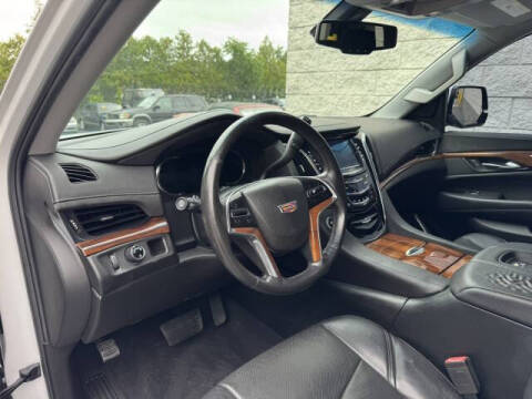2016 Cadillac Escalade Standard