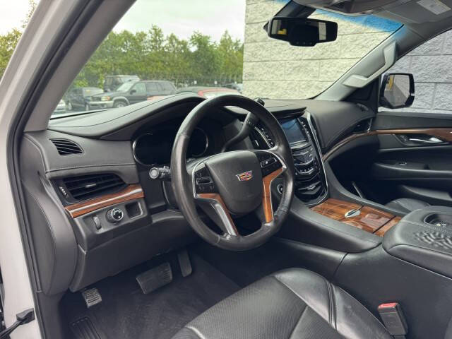 2016 Cadillac Escalade Standard