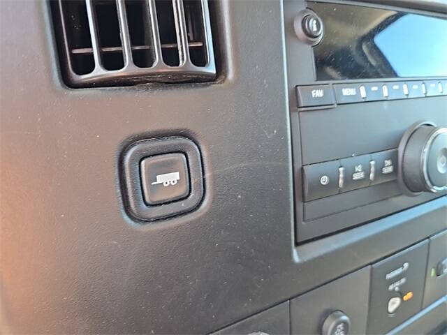 2023 Chevrolet Express 2500