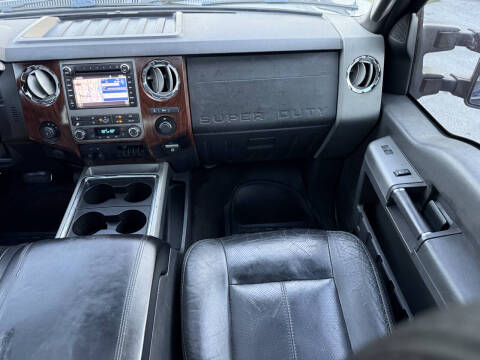 2011 Ford F-250 Super Duty Lariat