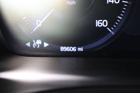 2018 Volvo XC90 T6 Momentum