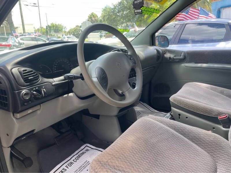 2000 Plymouth Voyager