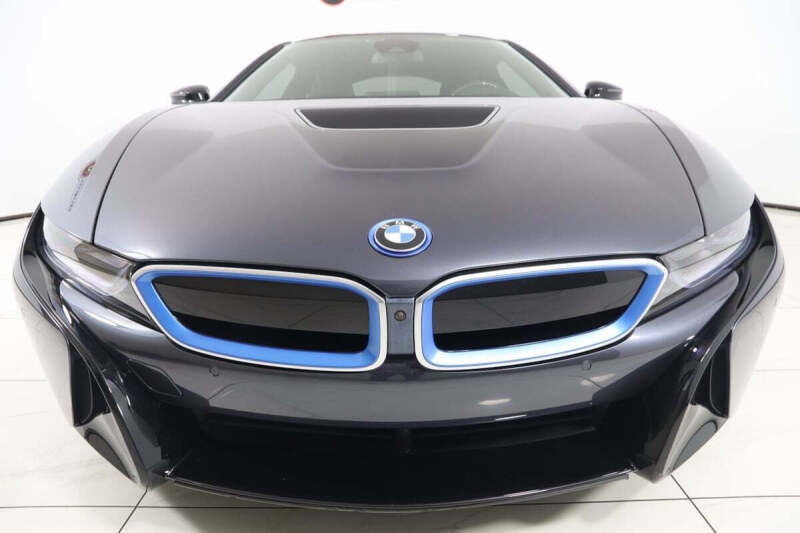 2017 BMW i8