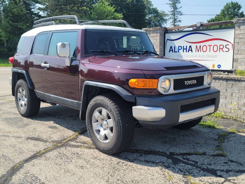 2007 Toyota FJ Cruiser for sale at Alpha Motors in New Berlin WI