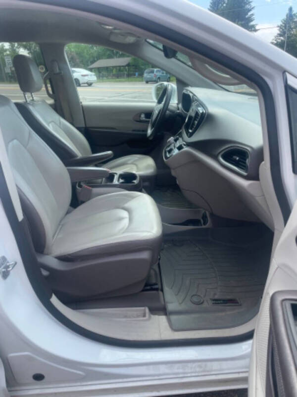 2017 Chrysler Pacifica Touring Plus