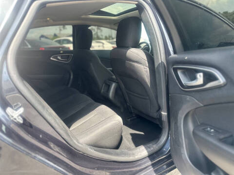 2016 Chrysler 200 Limited