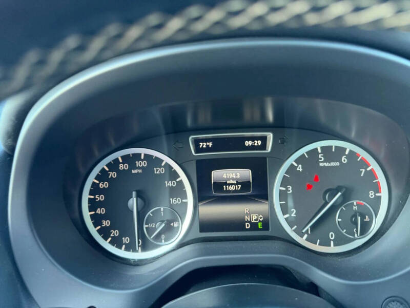 2017 Infiniti QX30 Premium