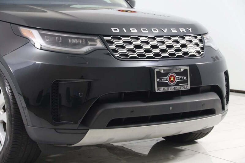 2023 Land Rover Discovery P300 S