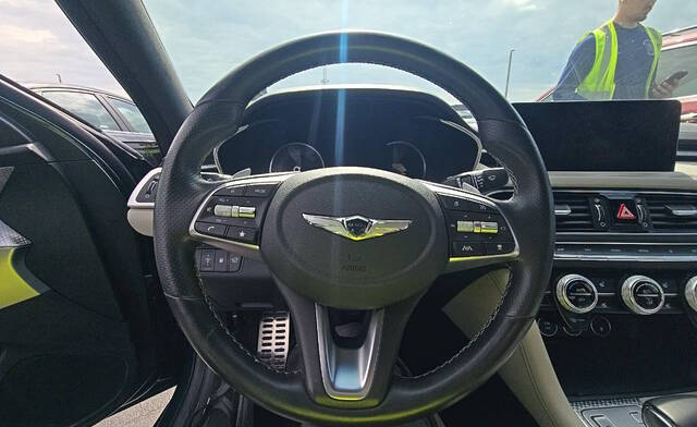 2023 Genesis G70