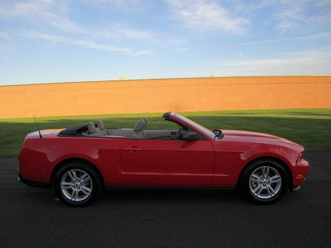 2011 Ford Mustang V6