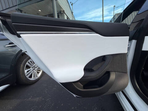 2022 Tesla Model S Plaid