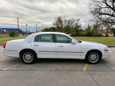2008 Lincoln Town Car Signature Limited