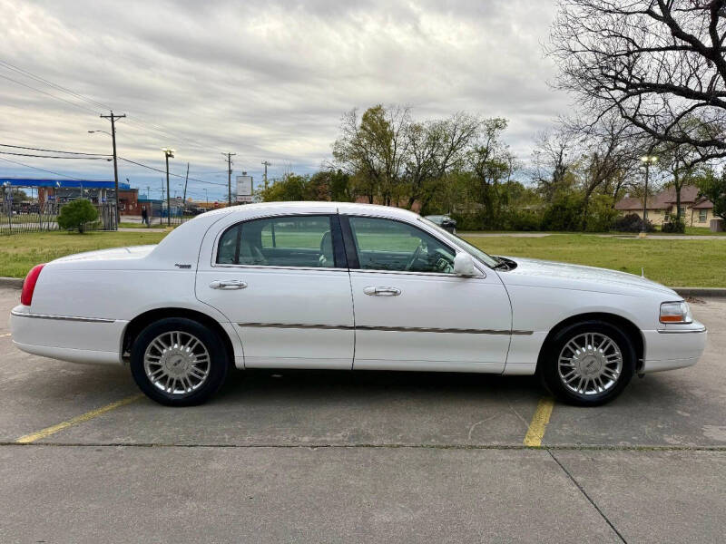2008 Lincoln Town Car Signature Limited