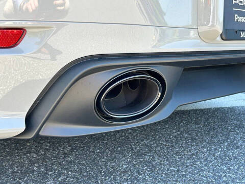 2025 Porsche 911 Carrera