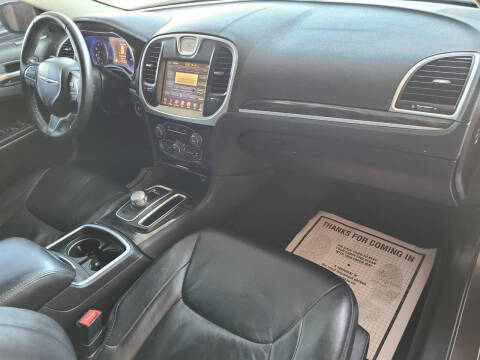 2015 Chrysler 300 Limited