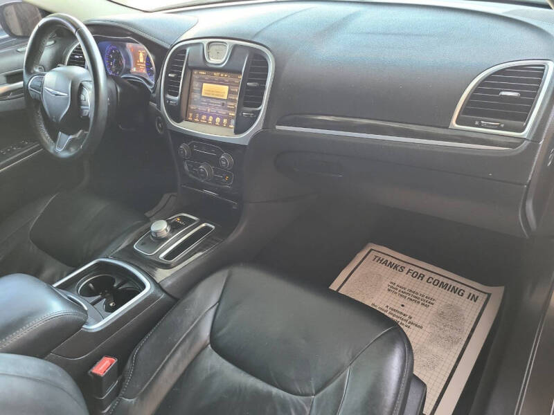 2015 Chrysler 300 Limited