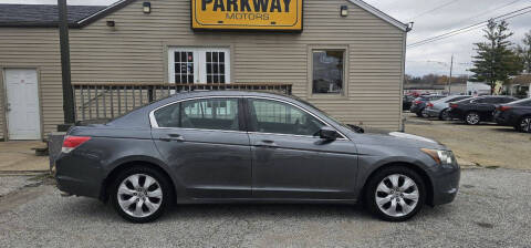 2010 Honda Accord for sale at Parkway Motors in Springfield IL