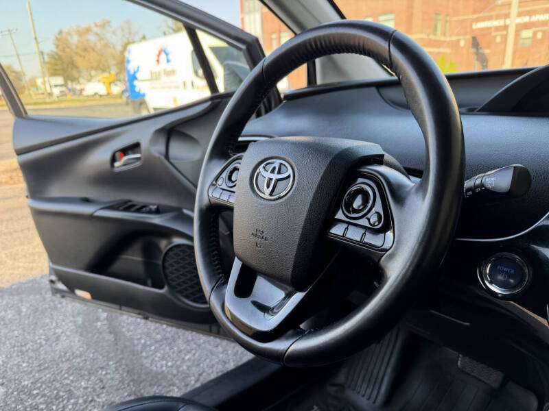 2021 Toyota Prius XLE
