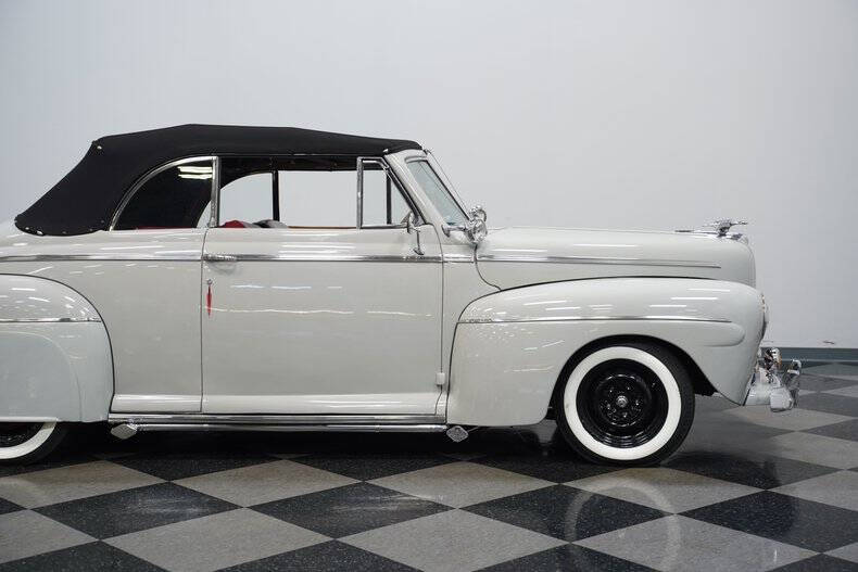 1946 Ford Super Deluxe