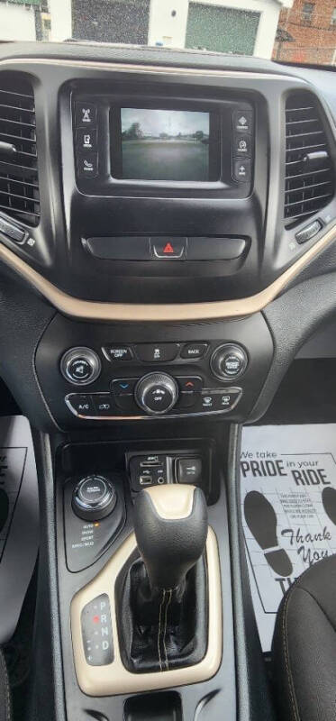 2016 Jeep Cherokee Sport