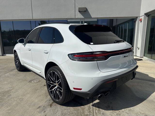 2022 Porsche Macan