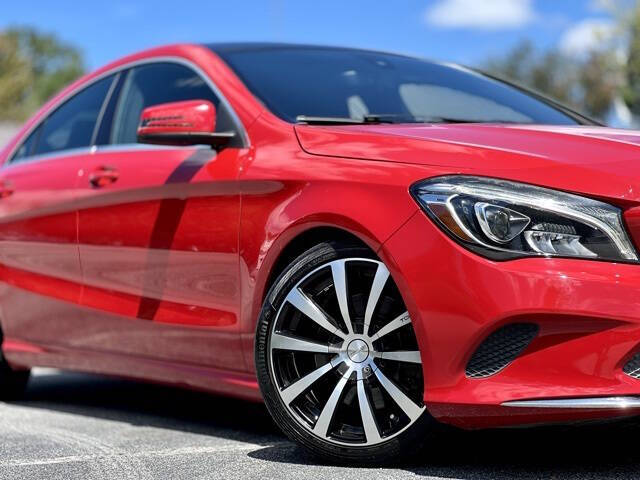 Mercedes-BenzCLA4