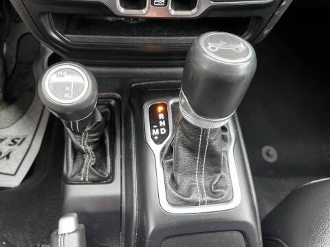 2020 Jeep Wrangler Unlimited Sahara Altitude