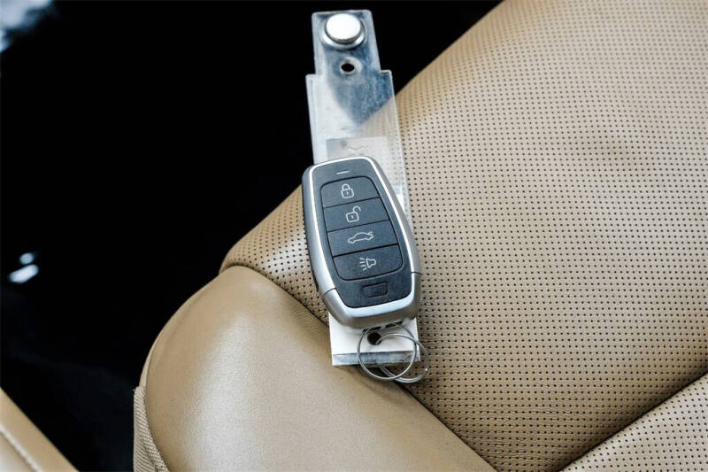 2019 Cadillac Escalade Platinum