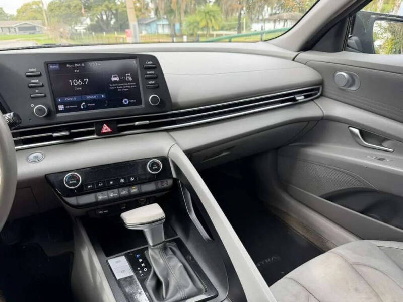 2022 Hyundai Elantra